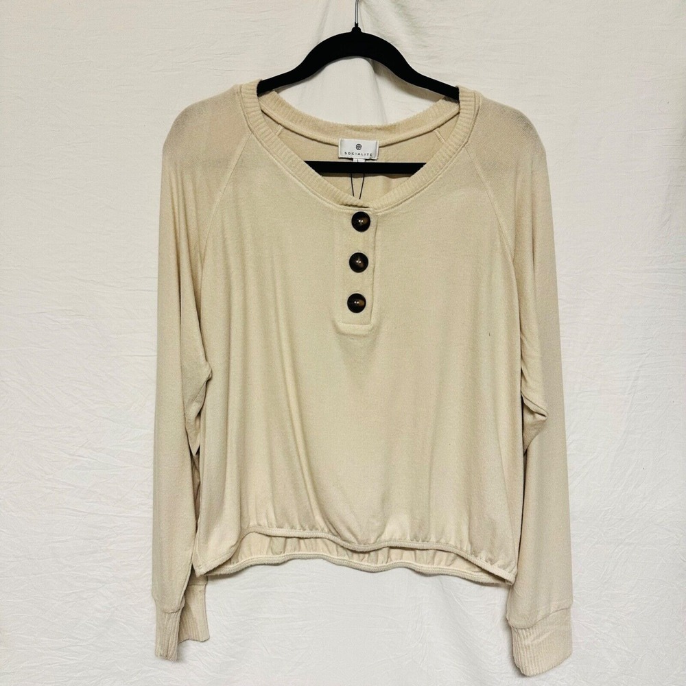 Socialite Women Ivory Pullover Sweater Large NWT Boatneck‎ Buttons